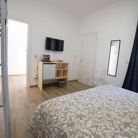 Le Tre Piazze Apartment *