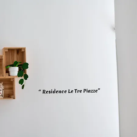 Le Tre Piazze Apartment *